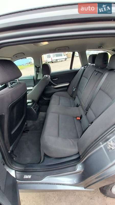 Універсал BMW 3 Series 2011 в Дерно