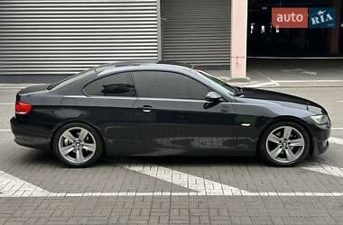 Купе BMW 3 Series 2010 в 