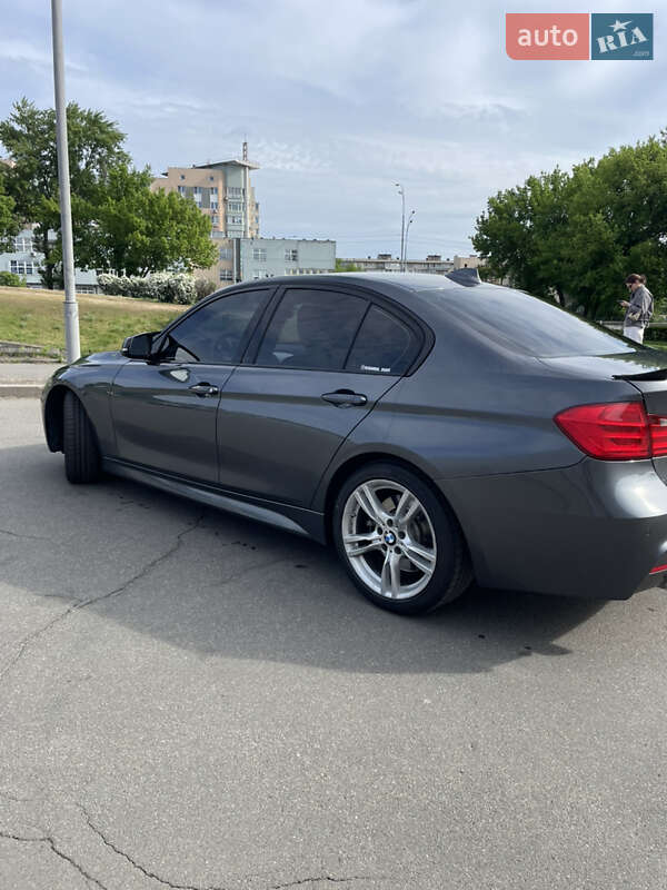 Седан BMW 3 Series 2015 в Киеве