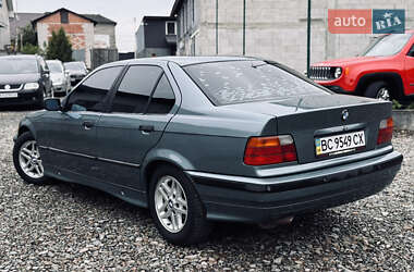 Седан BMW 3 Series 1993 в 