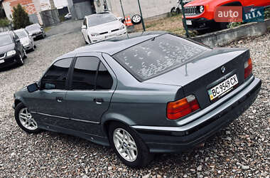 Седан BMW 3 Series 1993 в 