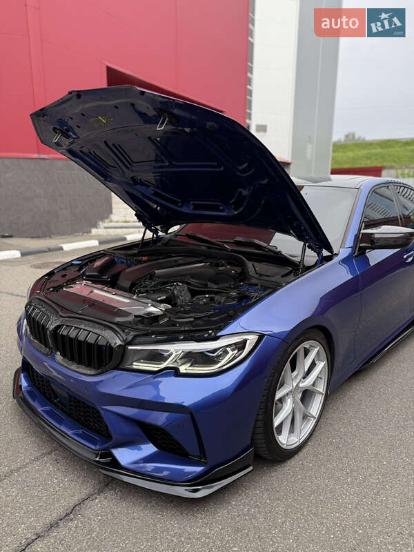 Седан BMW 3 Series 2019 в Києві