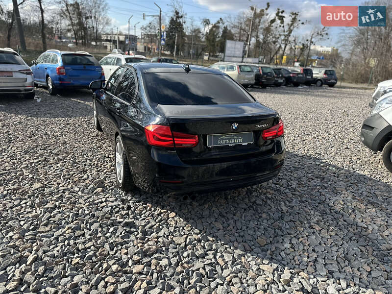 Седан BMW 3 Series 2016 в Ровно