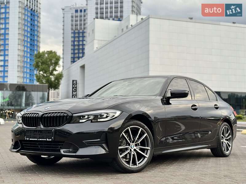 Седан BMW 3 Series 2022 в 