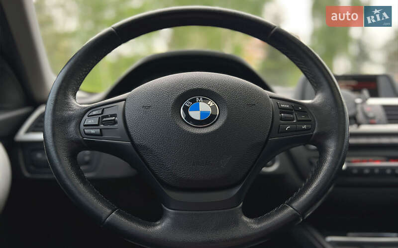 Седан BMW 3 Series 2013 в Львові