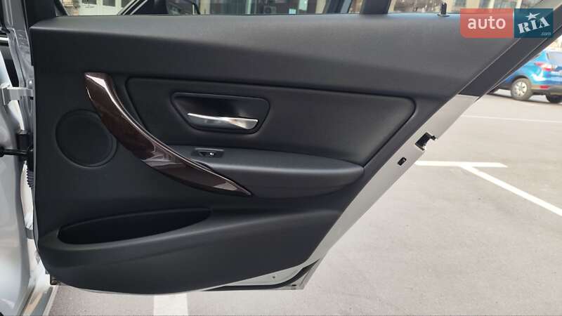 Седан BMW 3 Series 2014 в Киеве
