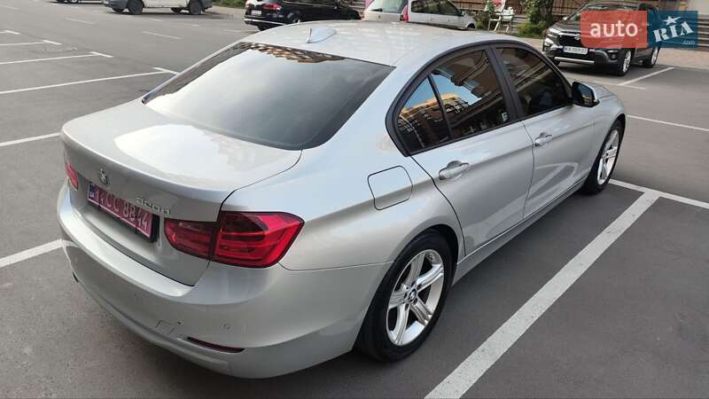 Седан BMW 3 Series 2014 в Киеве