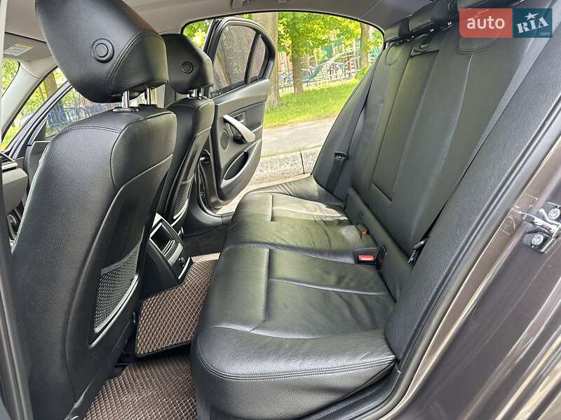 Седан BMW 3 Series 2012 в Вінниці