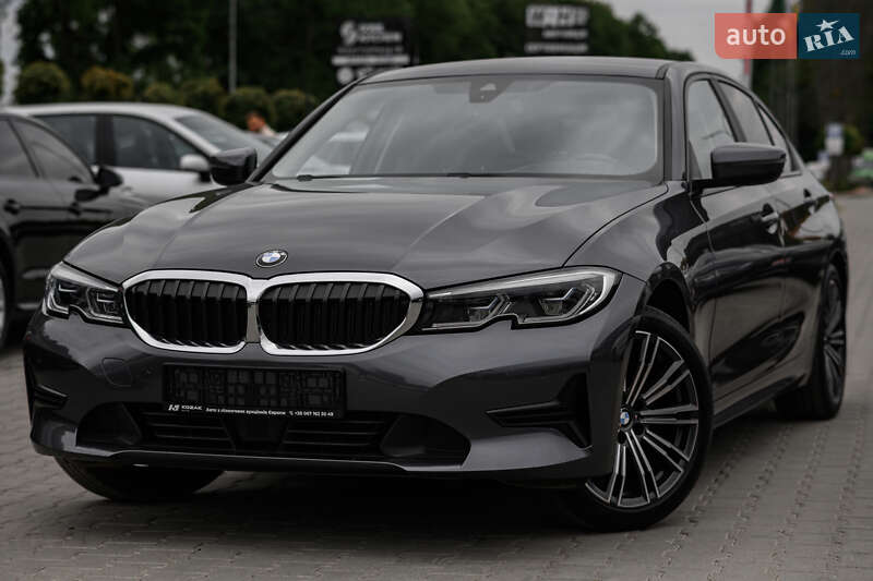 BMW 3 Series 2021