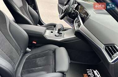 Седан BMW 3 Series 2022 в 