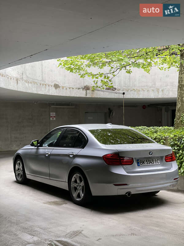 Седан BMW 3 Series 2014 в Ровно фото 2 Седан BMW 3 Series 2014 в Ровно