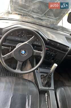 Седан BMW 3 Series 1986 в 