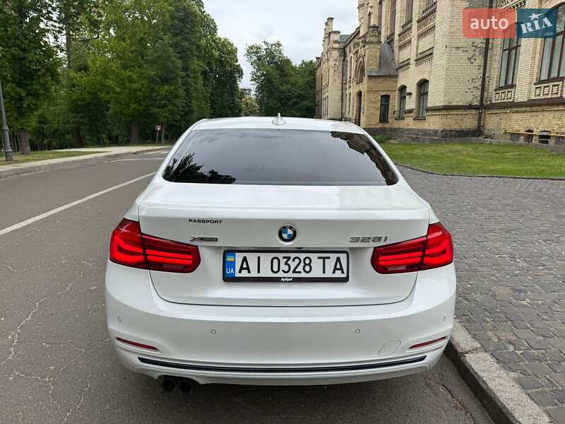 Седан BMW 3 Series 2016 в Києві