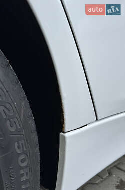 Седан BMW 3 Series 2012 в 