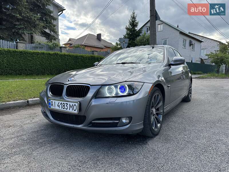BMW 3 Series 2011