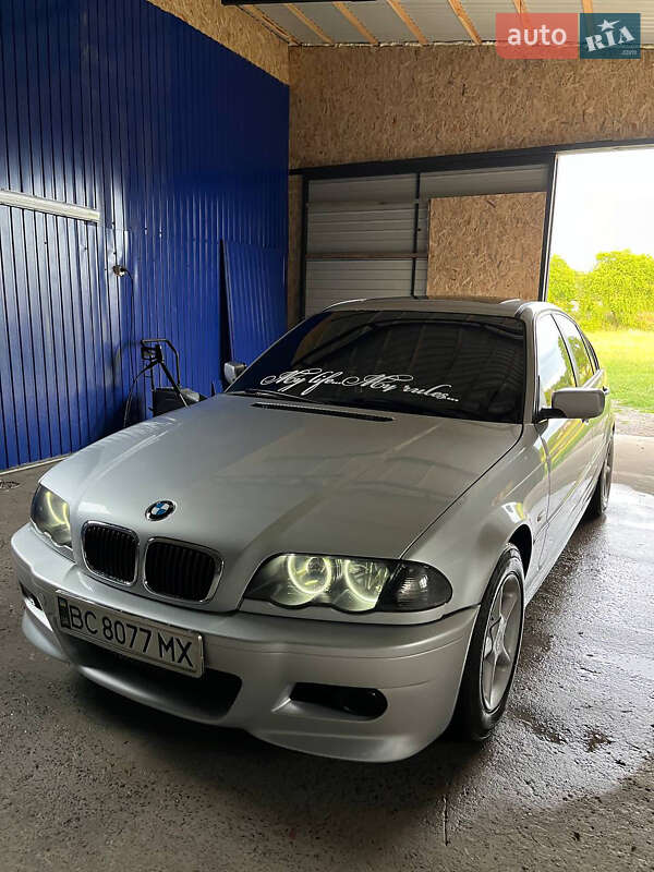 Седан BMW 3 Series 2000 в Великих Мостах