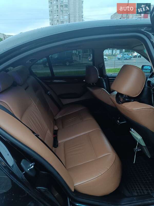 Седан BMW 3 Series 2002 в Ужгороде