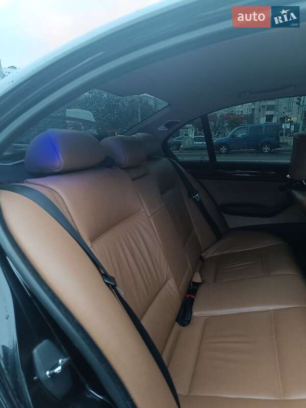 Седан BMW 3 Series 2002 в Ужгороде