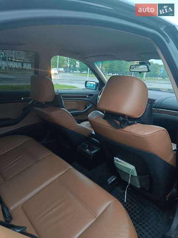 Седан BMW 3 Series 2002 в Ужгороде