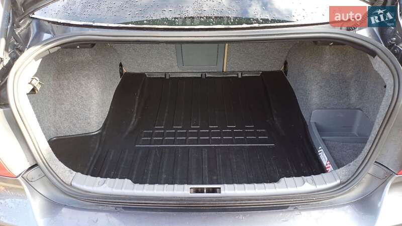 Седан BMW 3 Series 2005 в Гадяче