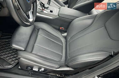 Седан BMW 3 Series 2022 в 