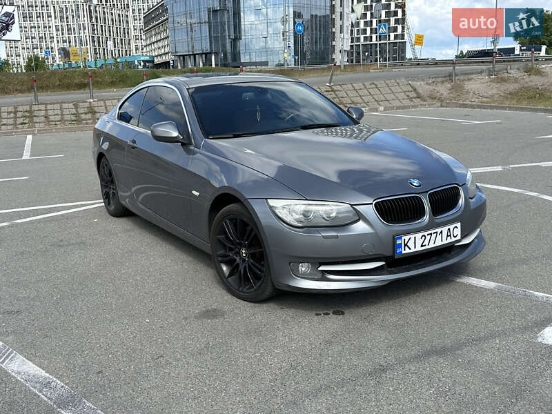 Купе BMW 3 Series 2011 в Києві