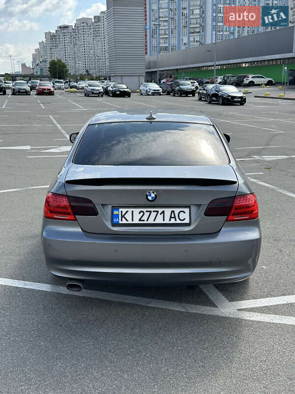 Купе BMW 3 Series 2011 в Києві