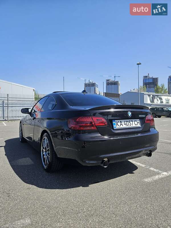 BMW 3 Series 2011