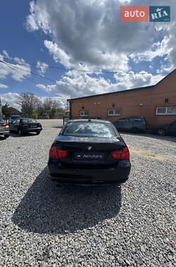 Седан BMW 3 Series 2010 в 