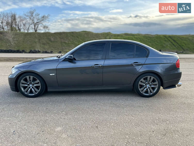 Седан BMW 3 Series 2006 в Одессе