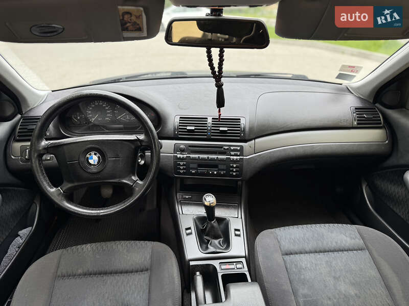 Седан BMW 3 Series 2000 в Новояворовске