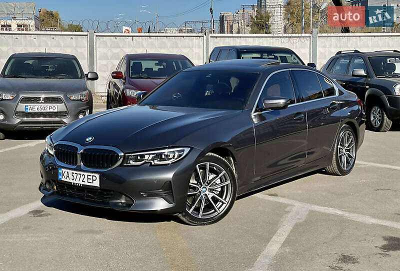 Седан BMW 3 Series 2019 в 