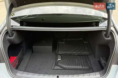 Седан BMW 3 Series 2025 в 