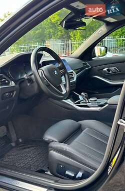 Седан BMW 3 Series 2021 в 