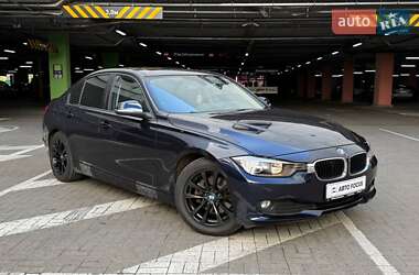 Седан BMW 3 Series 2015 в Києві