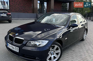 Седан BMW 3 Series 2005 в Киеве
