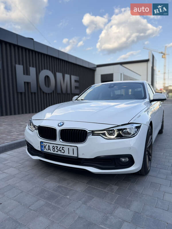 Седан BMW 3 Series 2016 в 