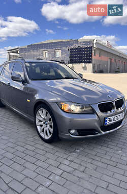Универсал BMW 3 Series 2010 в Костополе