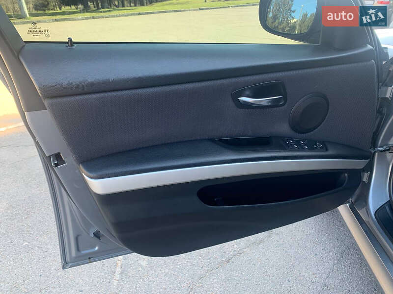 Универсал BMW 3 Series 2010 в Костополе