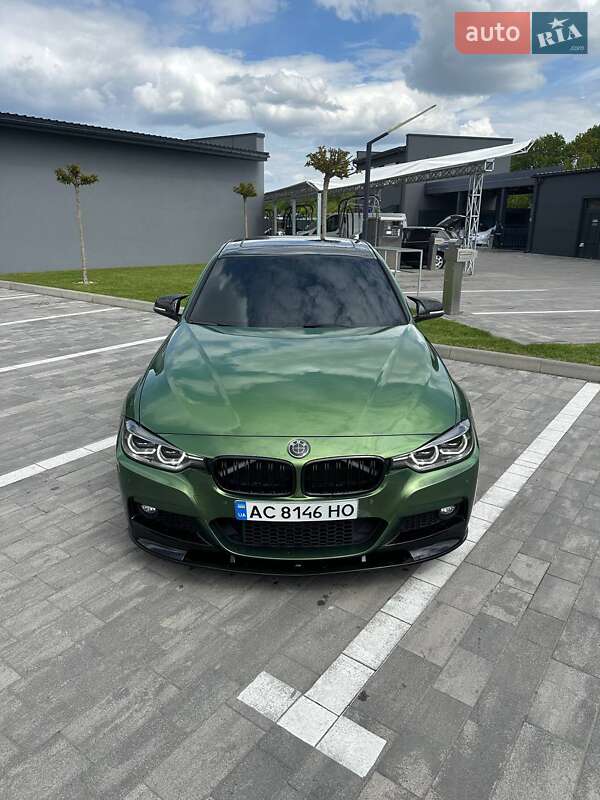 Седан BMW 3 Series 2017 в Луцке