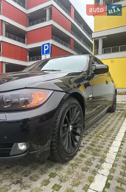 Седан BMW 3 Series 2011 в 
