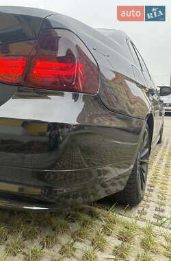 Седан BMW 3 Series 2011 в 