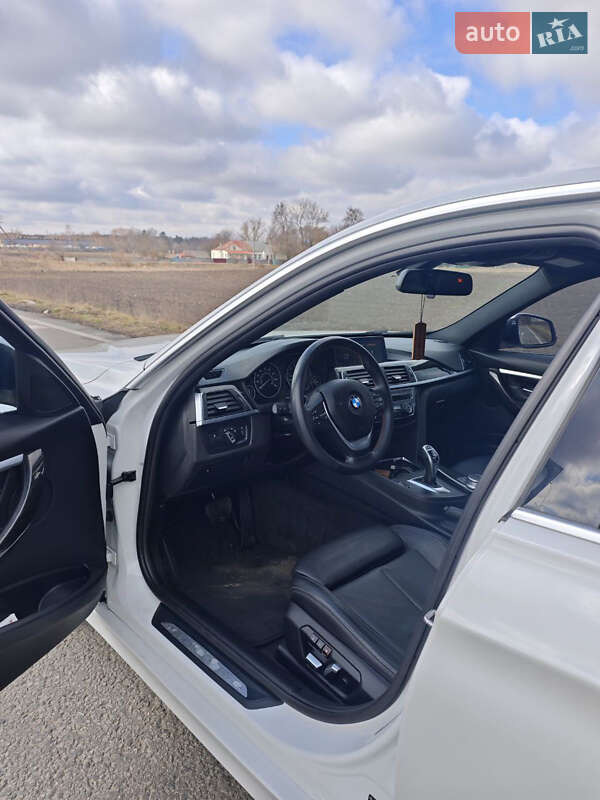 Седан BMW 3 Series 2017 в Києві