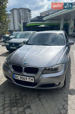 Седан BMW 3 Series 2011 в Львові