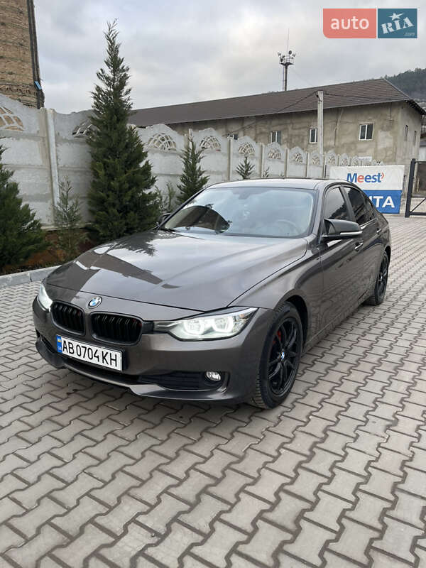 Седан BMW 3 Series 2012 в Могилев-Подольске фото Седан BMW 3 Series 2012 в Могилев-Подольске