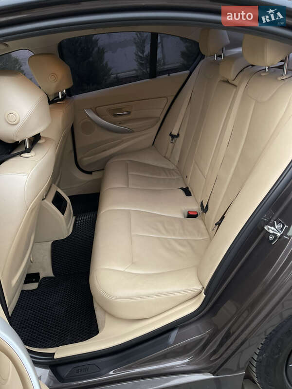 Седан BMW 3 Series 2012 в Могилев-Подольске фото 13 Седан BMW 3 Series 2012 в Могилев-Подольске
