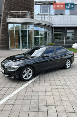 Седан BMW 3 Series 2015 в 