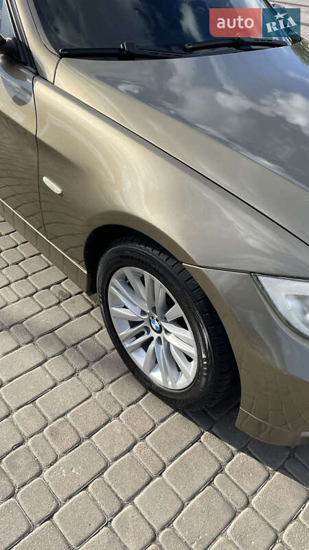 Седан BMW 3 Series 2006 в Києві