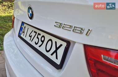 Седан BMW 3 Series 2011 в 