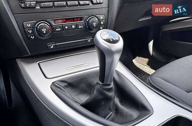 Седан BMW 3 Series 2005 в 